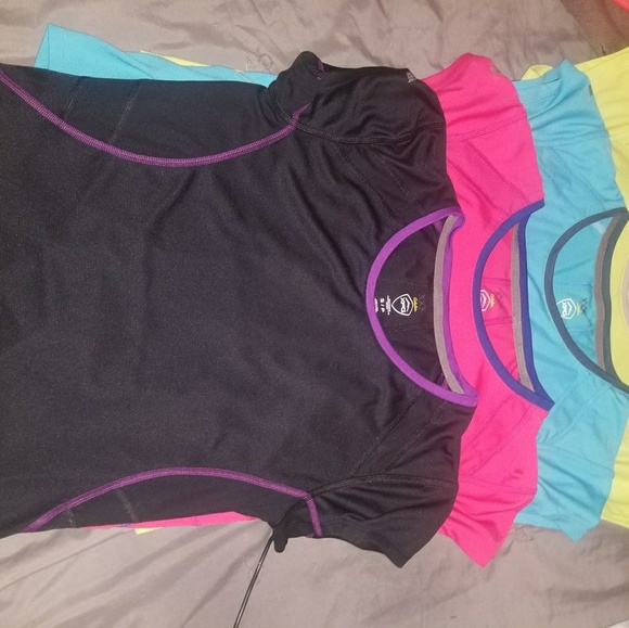 Reflective workout attire - Picture 1 of 4